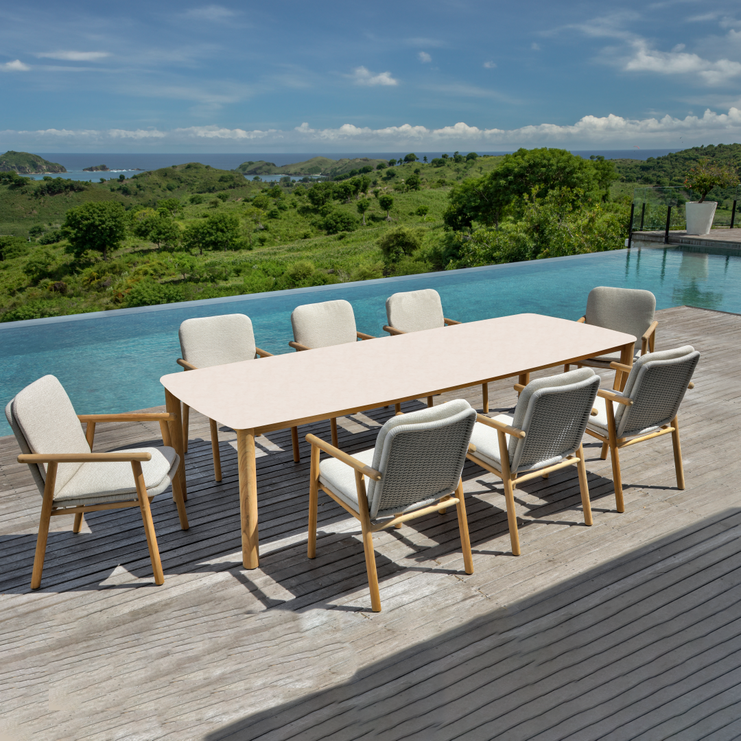 Table de jardin en teck Benoa 240x100 avec plateau en céramique et chaise de jardin Benoa